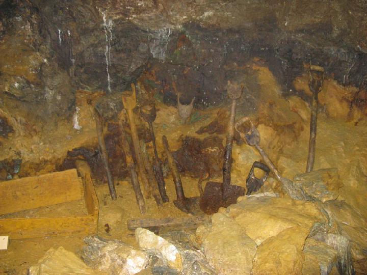 Mine 015.JPG
